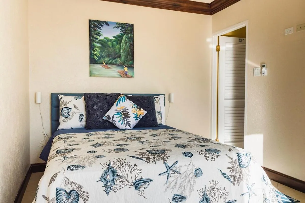 Casa de Férias Columbus Heights Hideaway -Stunning Oceanview Condo Ocho Rios Jamaica
