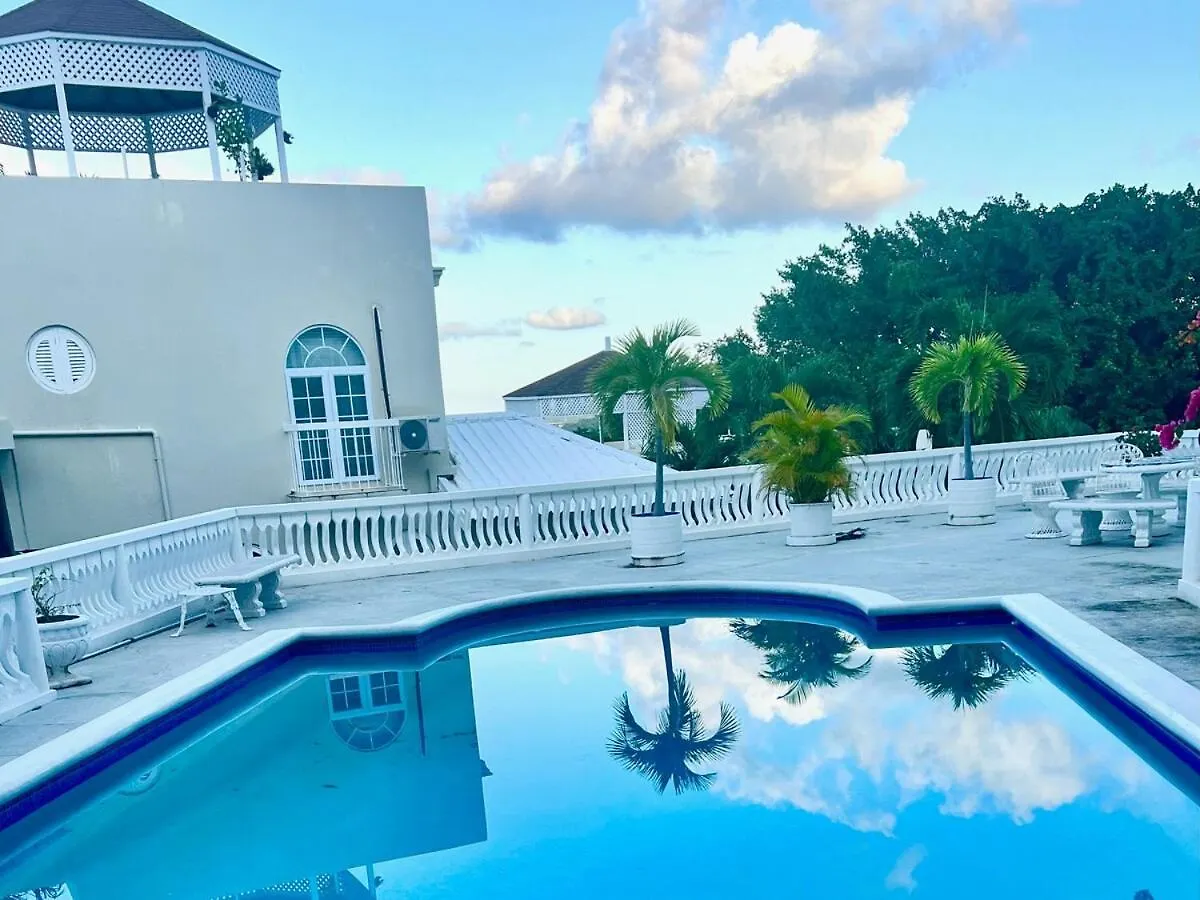 Columbus Heights Hideaway -Stunning Oceanview Condo Ocho Rios 0*,